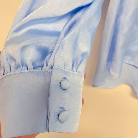 NWT Vince Camuto Satin Long Sleeve Embellished Blue Blouse Size M - Picture 6 of 11